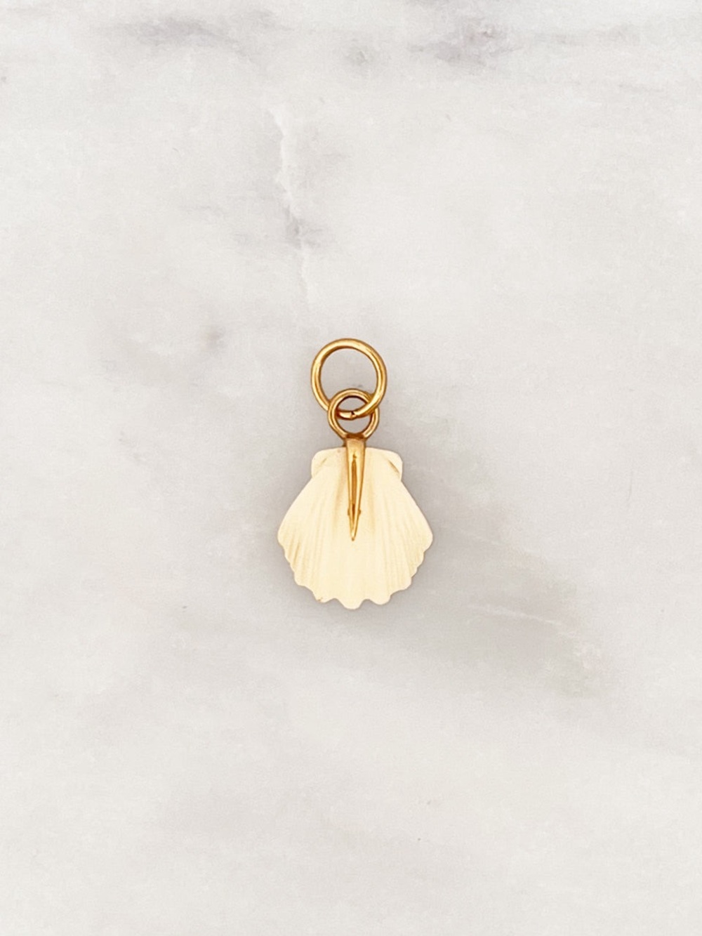 Gold Shell Pendant Necklace Charm - Cream Shell